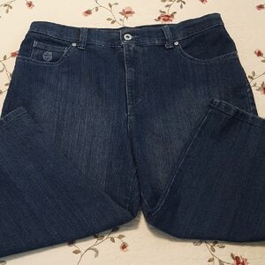 Gloria Vanderbilt Women's 12 Amanda Style Capri Denim Jeans